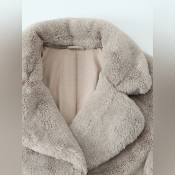 Faux Fur Button Up Lapel Neck Coat with Pockets - Picture 3 of 4